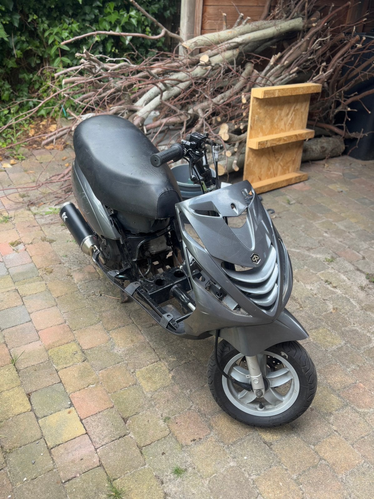 Zip 4t brom (wok), Ophalen, Zo goed als nieuw, Benzine, Zip