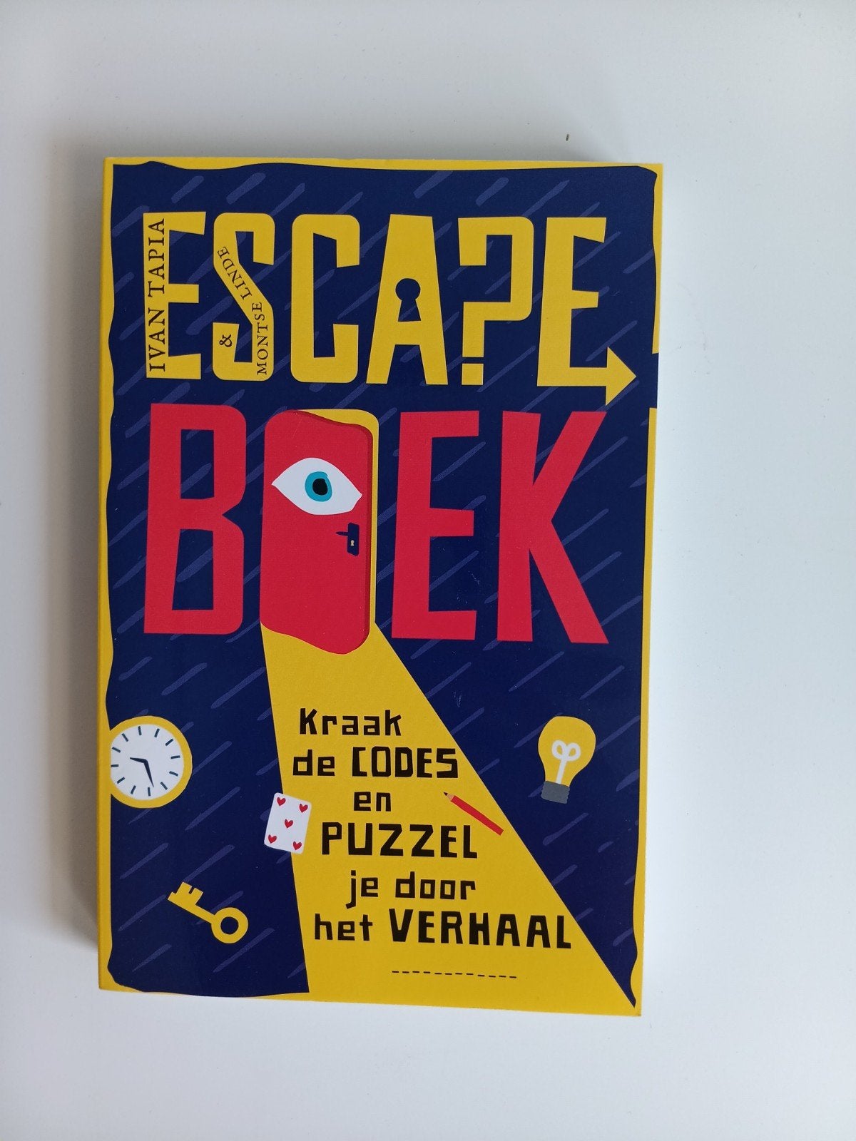 Escape Boek: Kraak de codes en puzzel je door het verhaal, Ophalen of Verzenden, Zo goed als nieuw, Ivan Tapia & Montse Linde