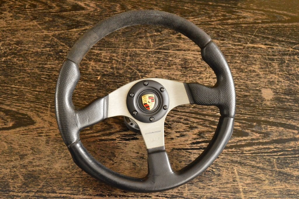 Momo 350mm zwart leder sportstuur stuur naaf Porsche 924 944, Ophalen of Verzenden, Gebruikt, Porsche