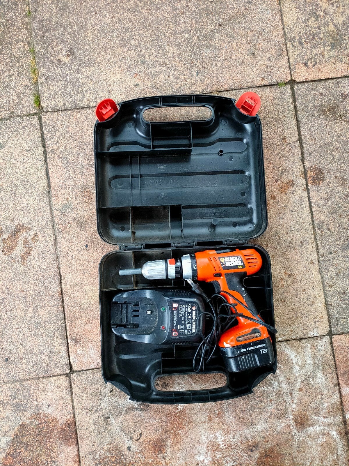 Black & Decker Boor- en Schroefmachine met koffer, Ophalen of Verzenden, Gebruikt, Minder dan 400 watt, Boor- en Schroefmachine