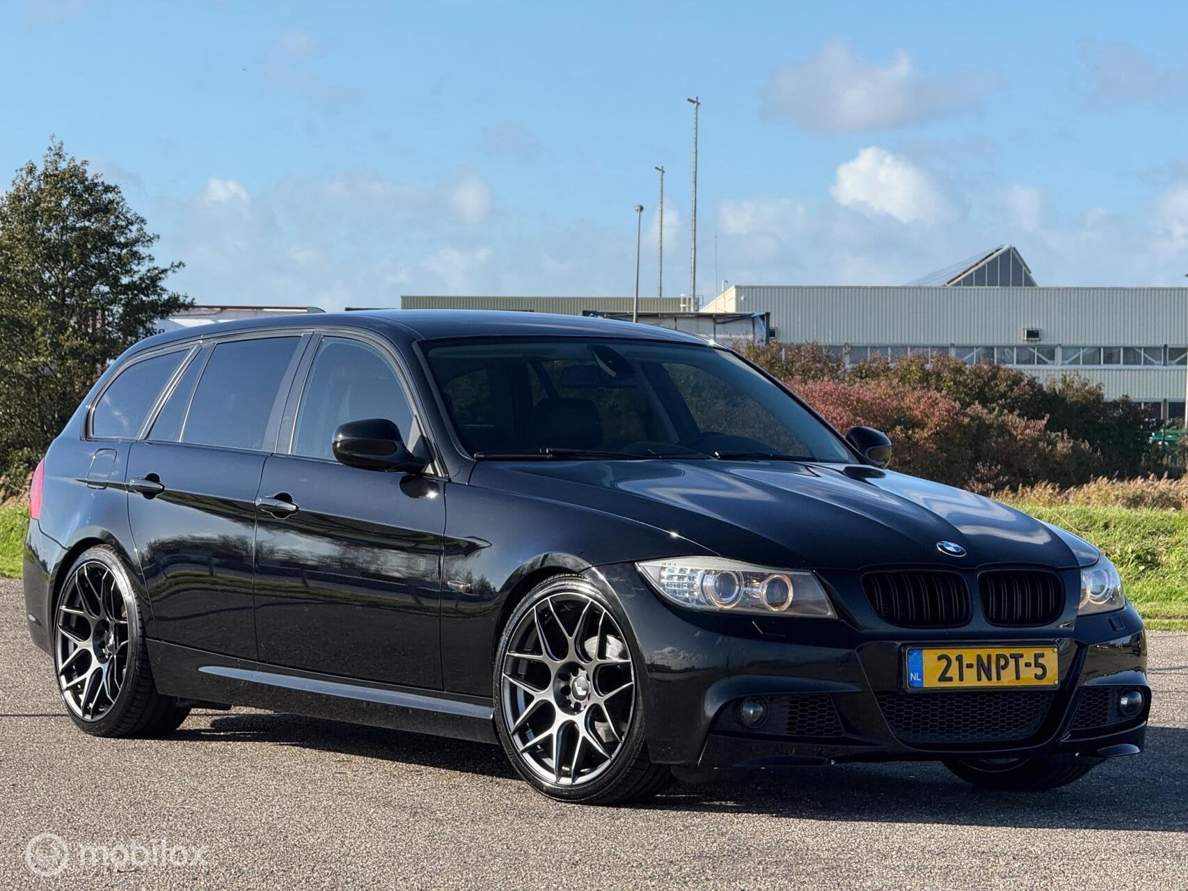 BMW 3-serie Touring 318i Line M Sport !, Auto's, Euro 5, 4 cilinders, Zwart, Origineel Nederlands