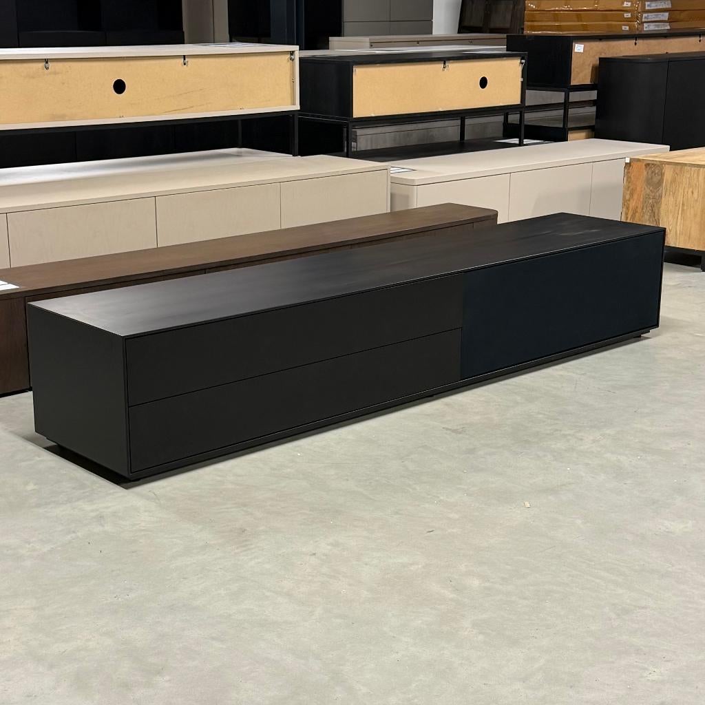 tv dresssoir 220cm zwart met speakerdoek ook zwevend, Overige materialen, Ophalen of Verzenden, Zo goed als nieuw, 200 cm of meer