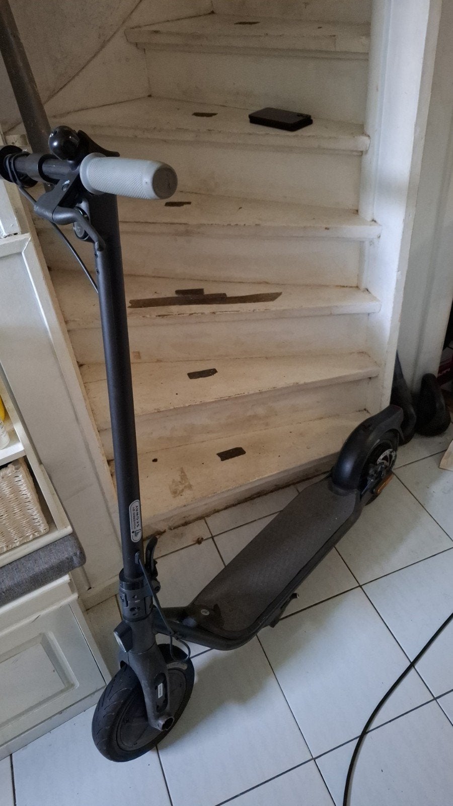 Segway elektrische step (oplader kapot), Fietsen en Brommers, Steps, Ophalen of Verzenden