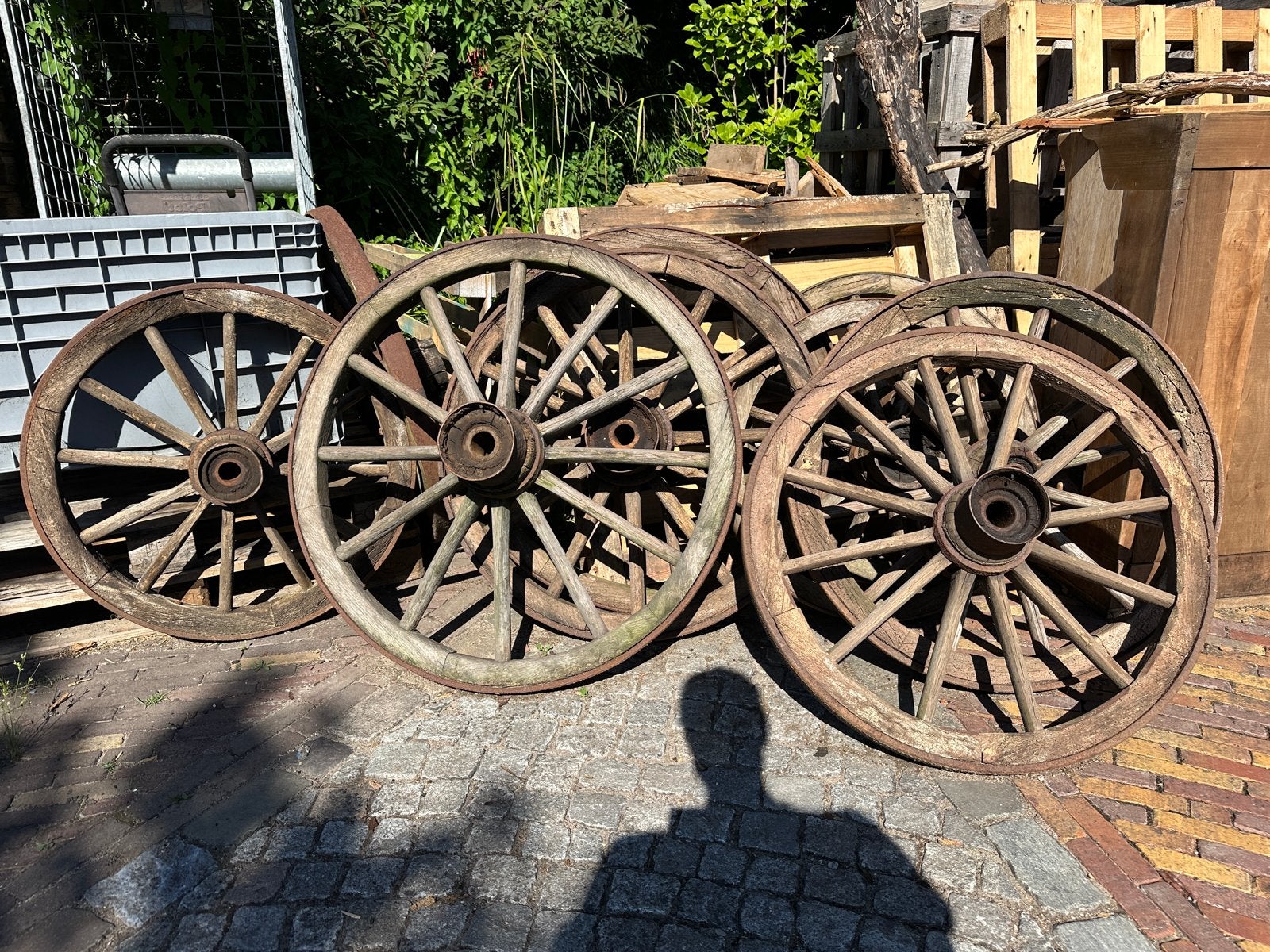 Set van 9 antieke houten wagenwielen 85 105 cm doorsnee, Ophalen