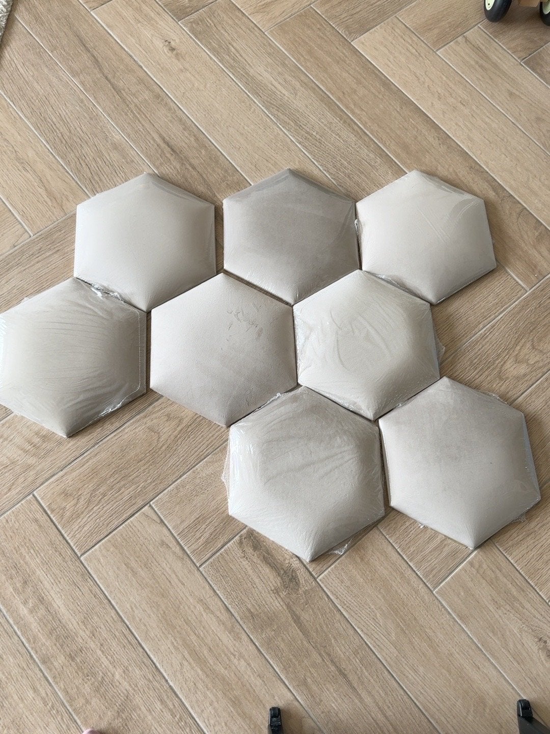 Foto 3 van Mollis Hexagon Velvet Wandpanelen - Chique & Akoestiek