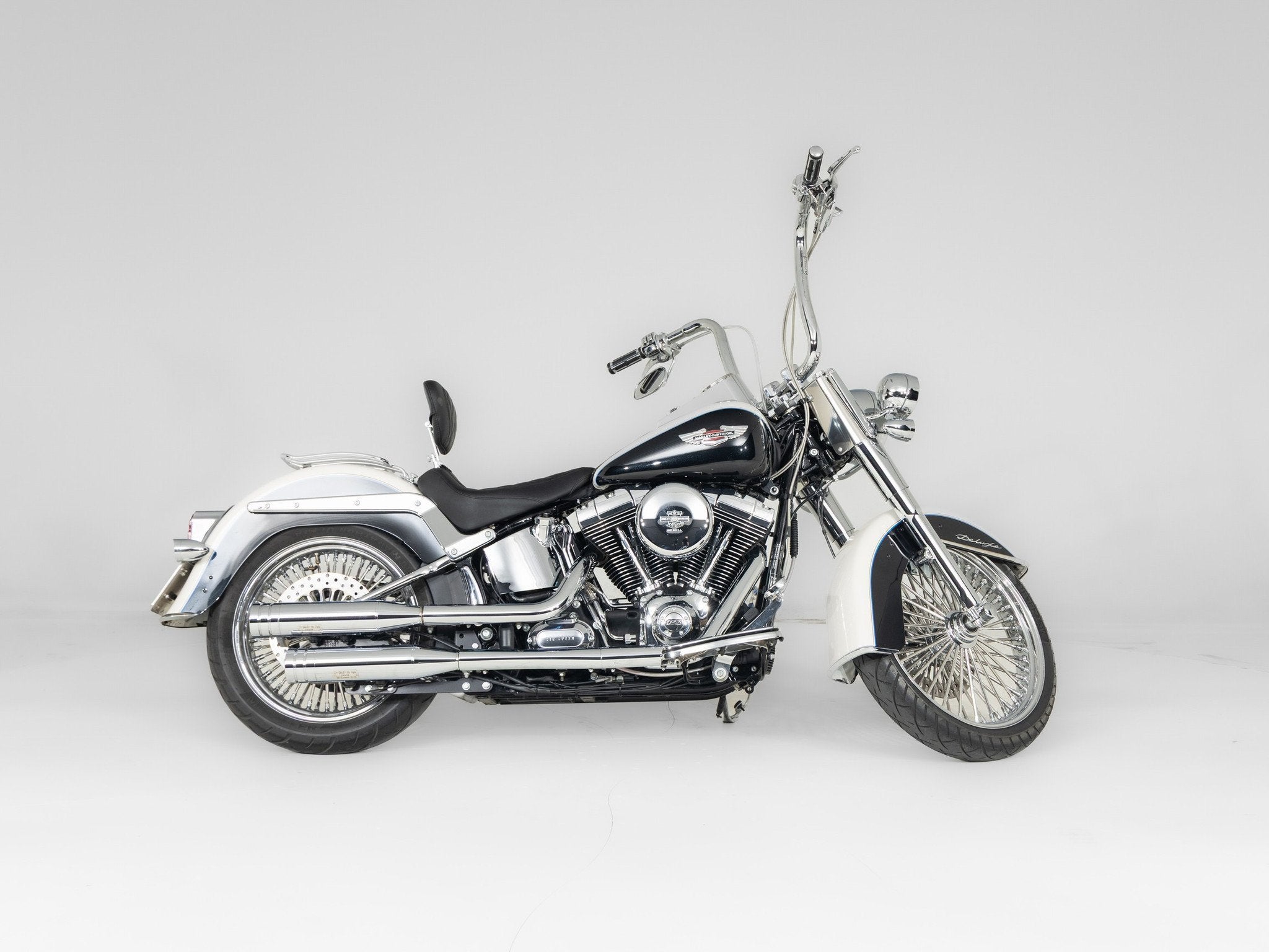 Harley-Davidson FLSTN Softail de Luxe (bj 2013), Motoren, Motoren | Harley-Davidson, 1690 cc, Bedrijf, Overig, Laan van Vredenoord 33
2289 DA  Rijswijk ZH, NL