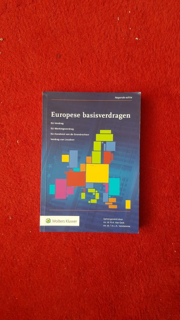 Europese basisverdragen, Ophalen of Verzenden, Zo goed als nieuw