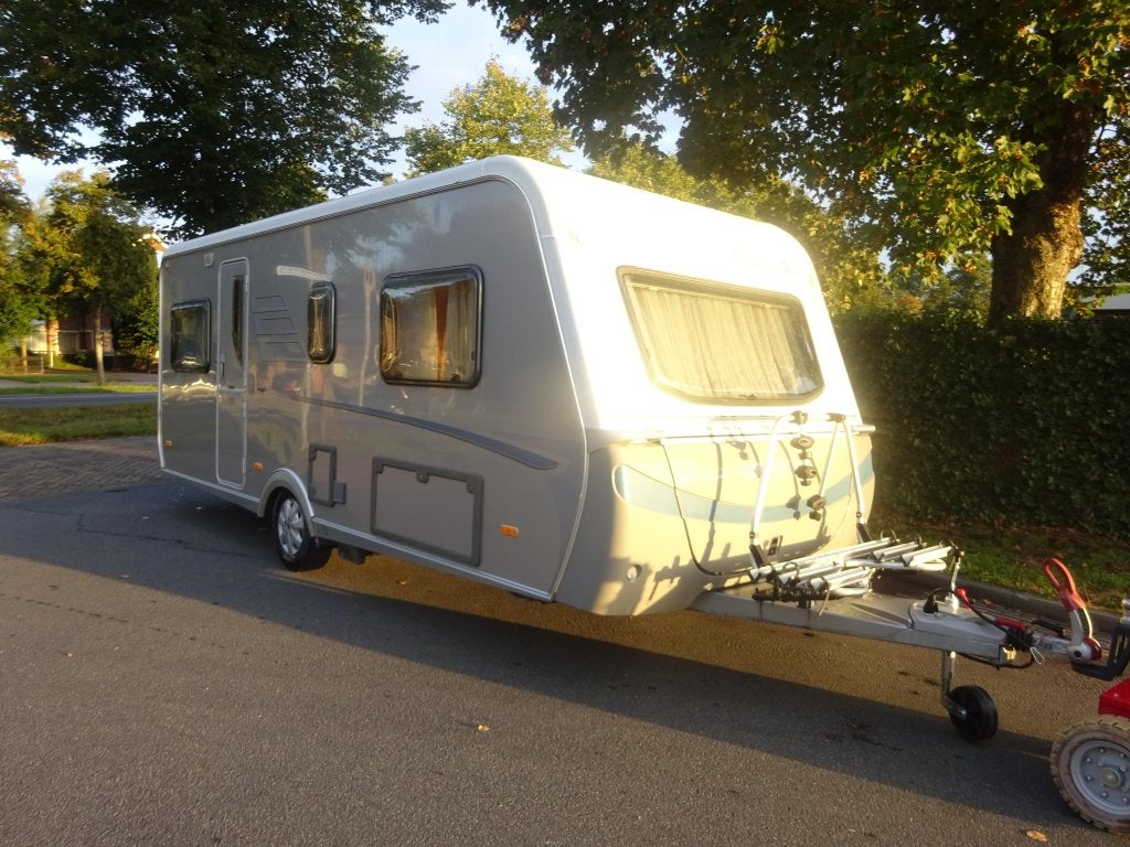 Eriba Nova 530 Met Mover en Luifel, Rondzit, 7 tot 8 meter, Bedrijf, Eriba