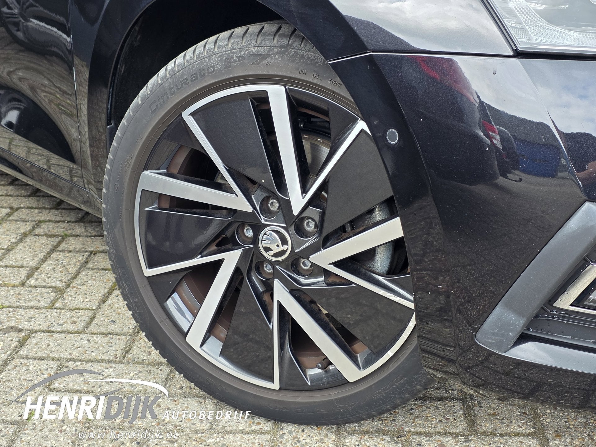 Skoda Octavia Combi 1.4 TSI iV PHEV Business Edition Plus Ca, Auto's, Skoda, Dealer onderhouden, Gebruikt, Zwart, Leder en Stof