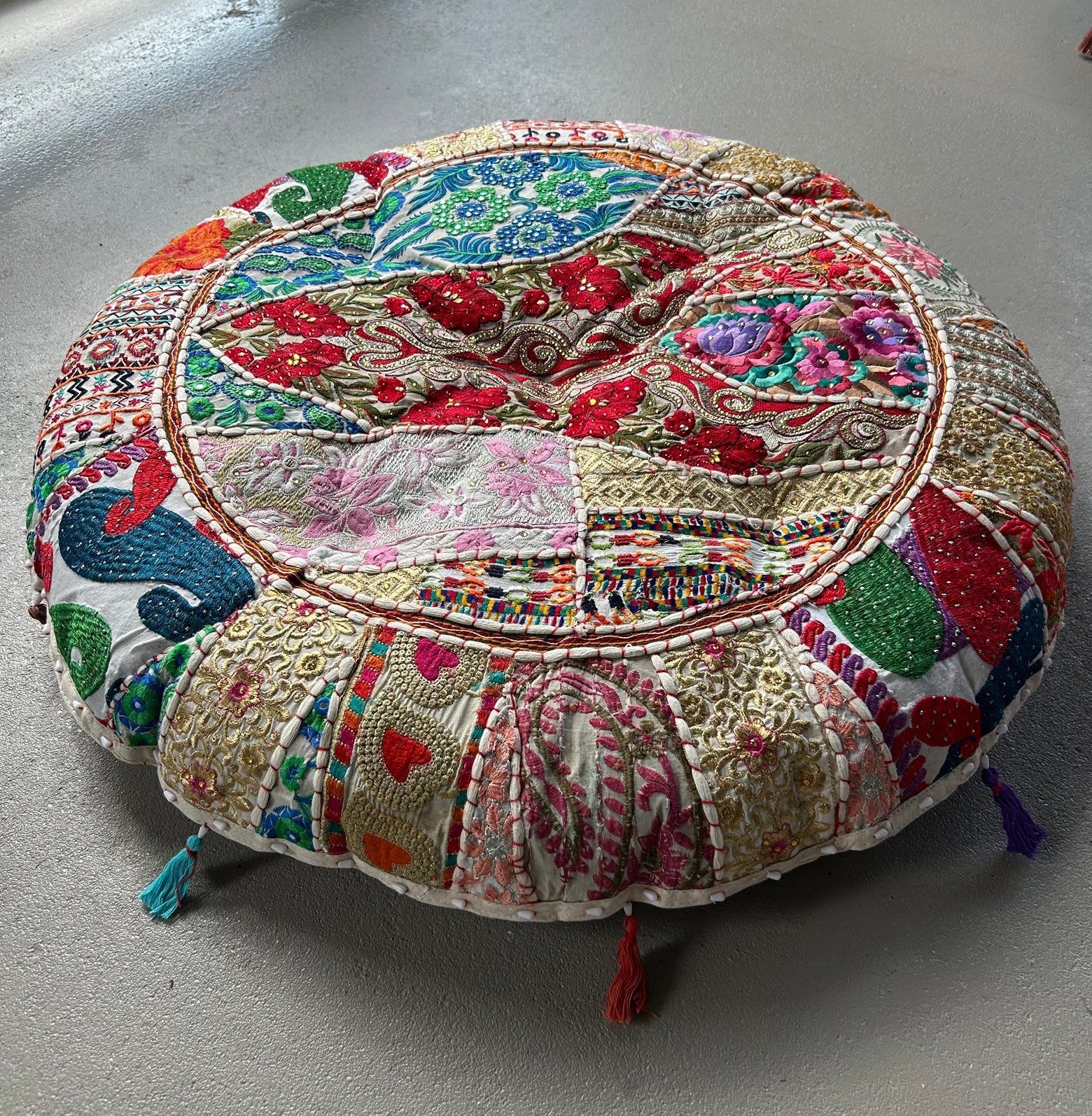 Mooi Ibiza kussen uit India Handgemaakt Boho stijl NIEUW, Huis en Inrichting, Woonaccessoires | Kussens, Ophalen, Nieuw, Rond