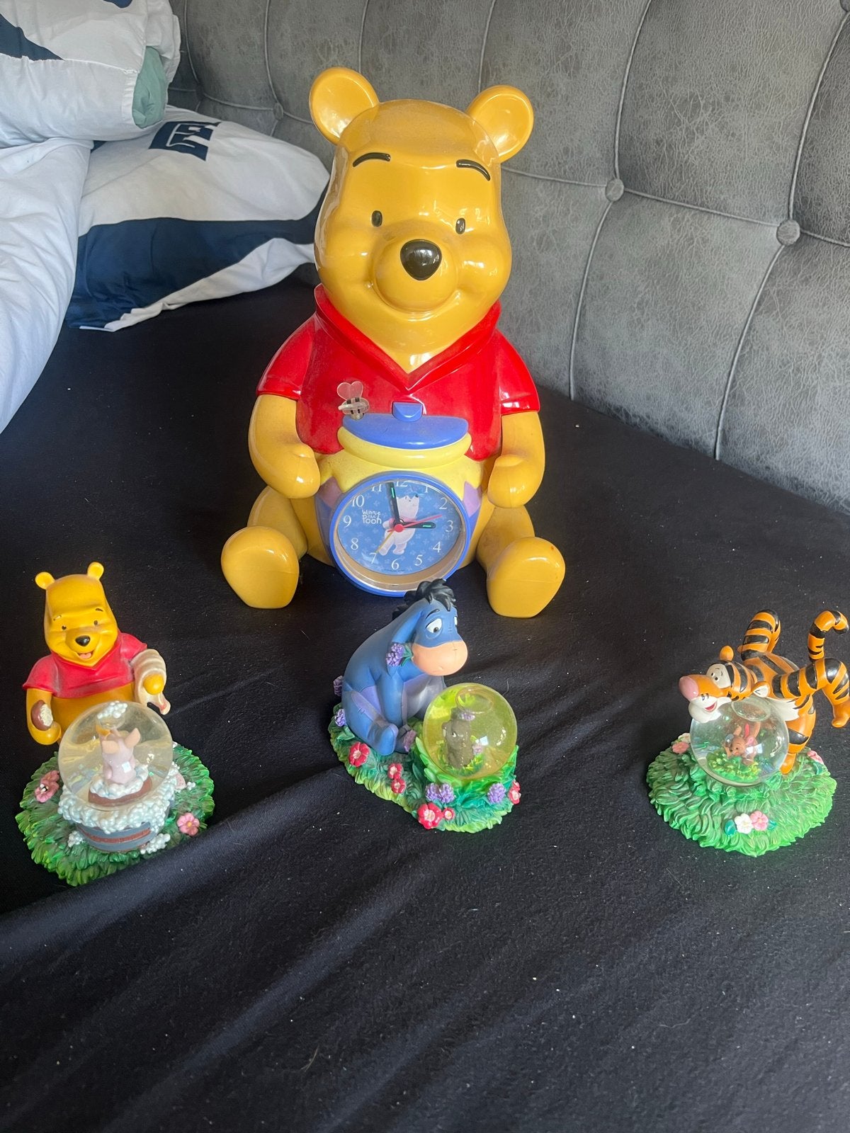 Winnie de Poeh spaarpot en 3 sneeuwbol beeldjes, Verzamelen, Ophalen, Gebruikt