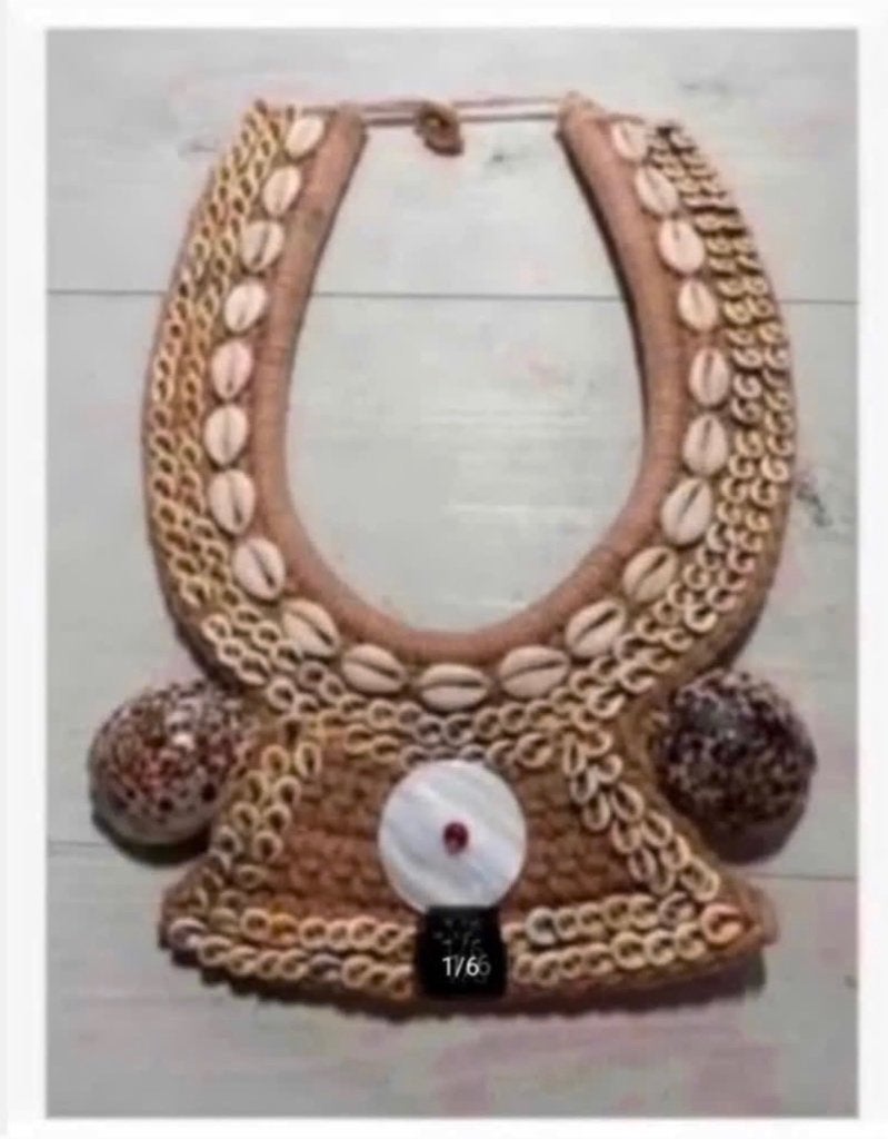 Prachtige schelpen touw ketting Papoea, wand decoratie, Antiek en Kunst, Ophalen of Verzenden
