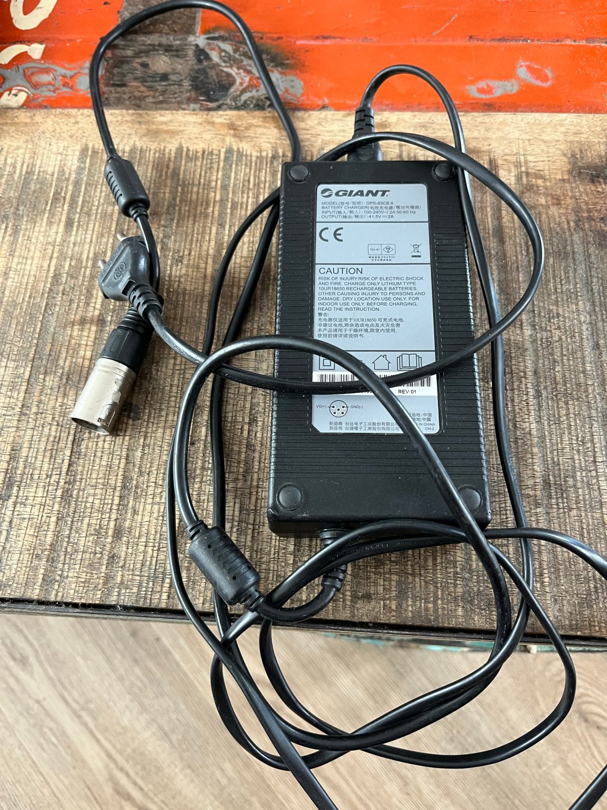Giant E-bike Oplader - DPS-83CB A (41.5V - 2A), Ophalen of Verzenden, Gebruikt