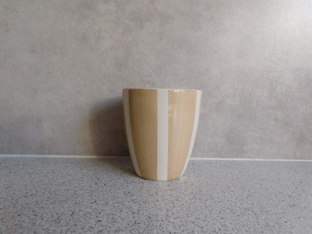 Mok 8x7 cm. Streep Créme Beige Kitchen Trend, Overige merken, Zo goed als nieuw, Overige stijlen, Aardewerk