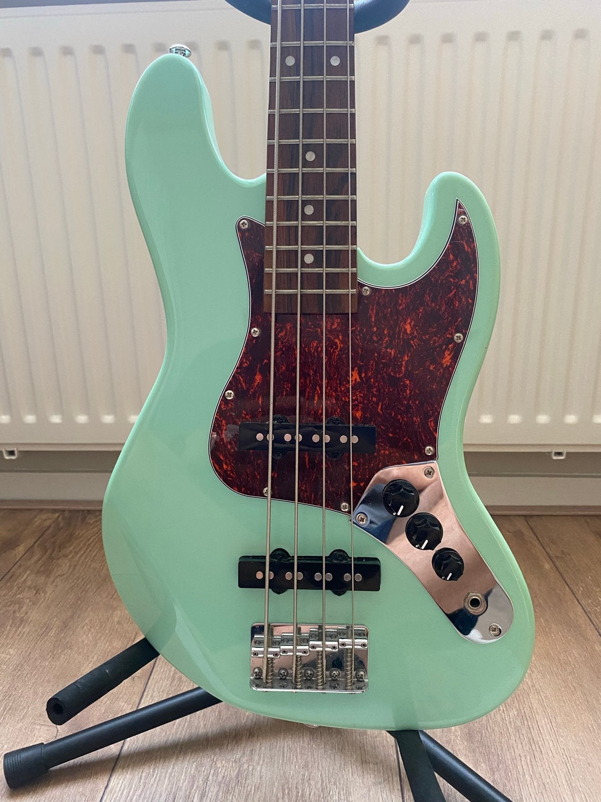 J&D Guitars Jazz Bass - Zo goed als nieuw, Ophalen, Zo goed als nieuw, Elektrisch, 6-snarig