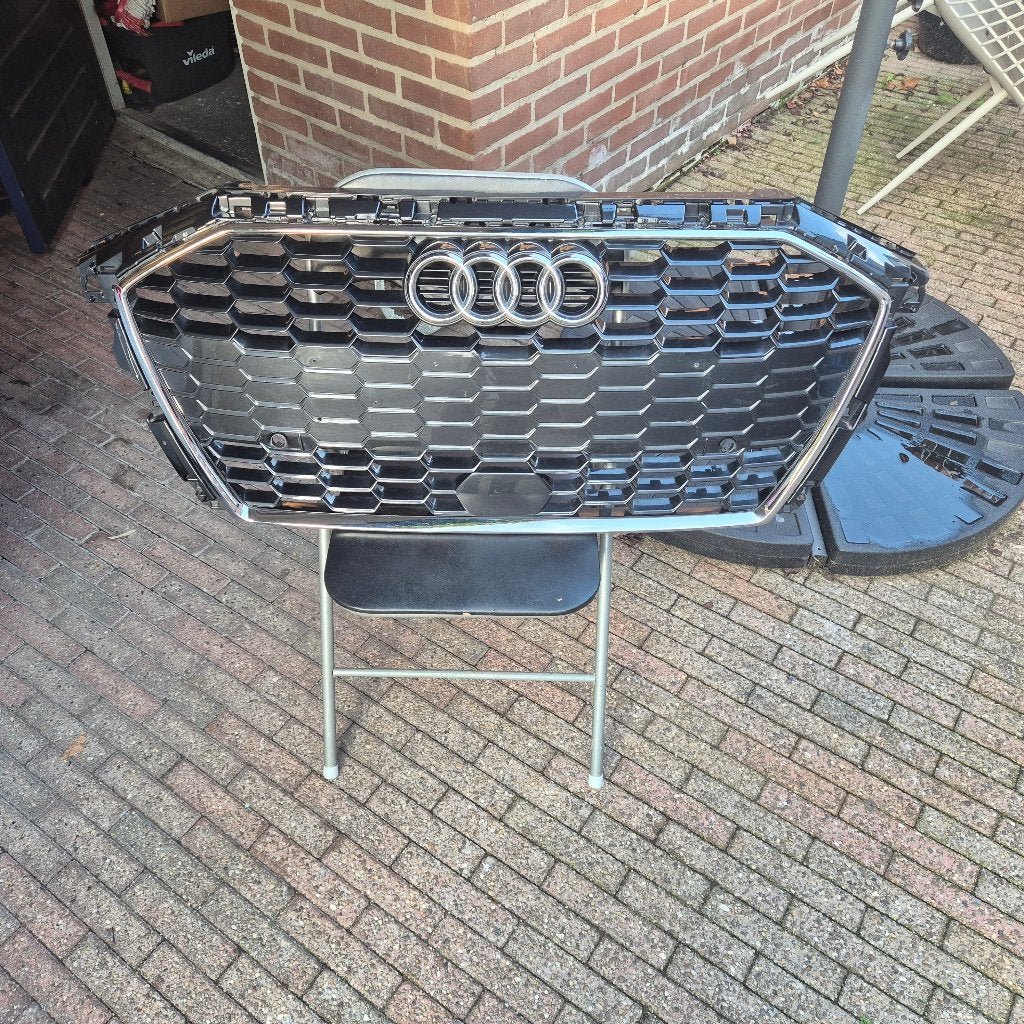 Audi A3 8Y Grille, Ophalen, Gebruikt, Audi, Bumper