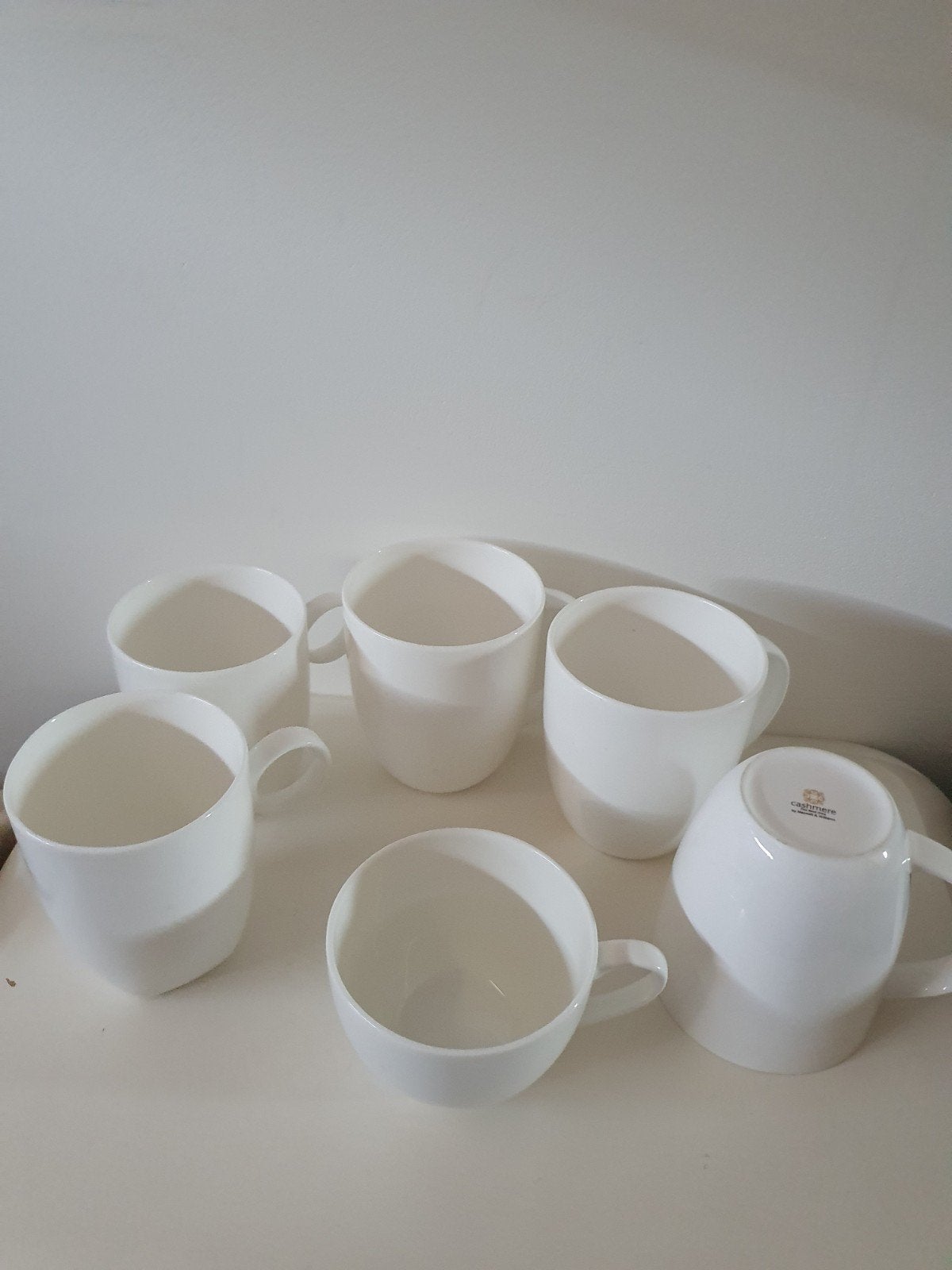 6 Cashmere FINE Bon China bekers. 5 x 10,5 cm en 1x 8 cm, Huis en Inrichting, Keuken | Servies, Ophalen of Verzenden, Zo goed als nieuw