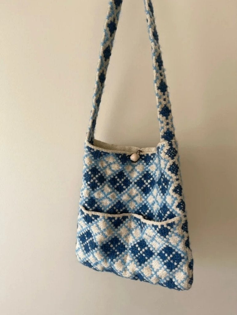 Vintage blue & beige woven shoulder tote bag, Ophalen of Verzenden, Gebruikt, Blauw, Schoudertasje