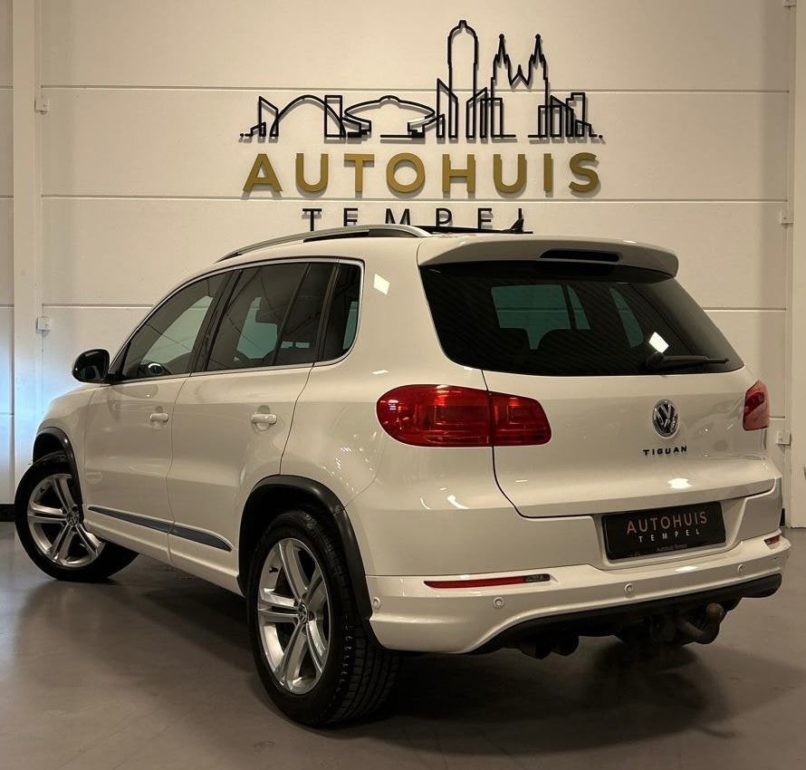 Volkswagen Tiguan 1.4 TSI Sport&Style 4motion R-line Edition, Auto's, 13 km/l, Euro 5, Gebruikt, Zwart