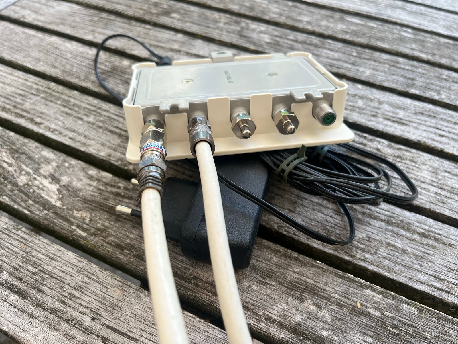 COAX splitter voor tv en internet, Audio, Tv en Foto, Audiokabels en Televisiekabels, Ophalen of Verzenden, Gebruikt, Coaxiale kabel