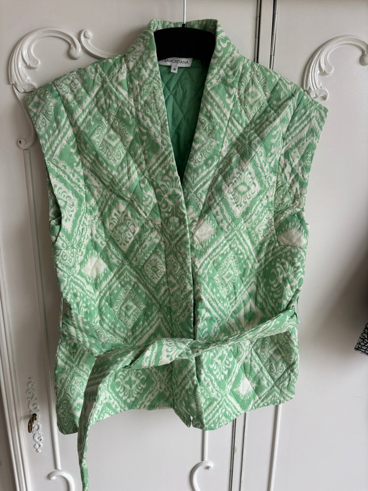 Nieuw groen wit bodywarmer merk Tramontana maat 36, Kleding | Dames, Bodywarmers, Ophalen of Verzenden, Nieuw, Maat 36 (S), Overige kleuren