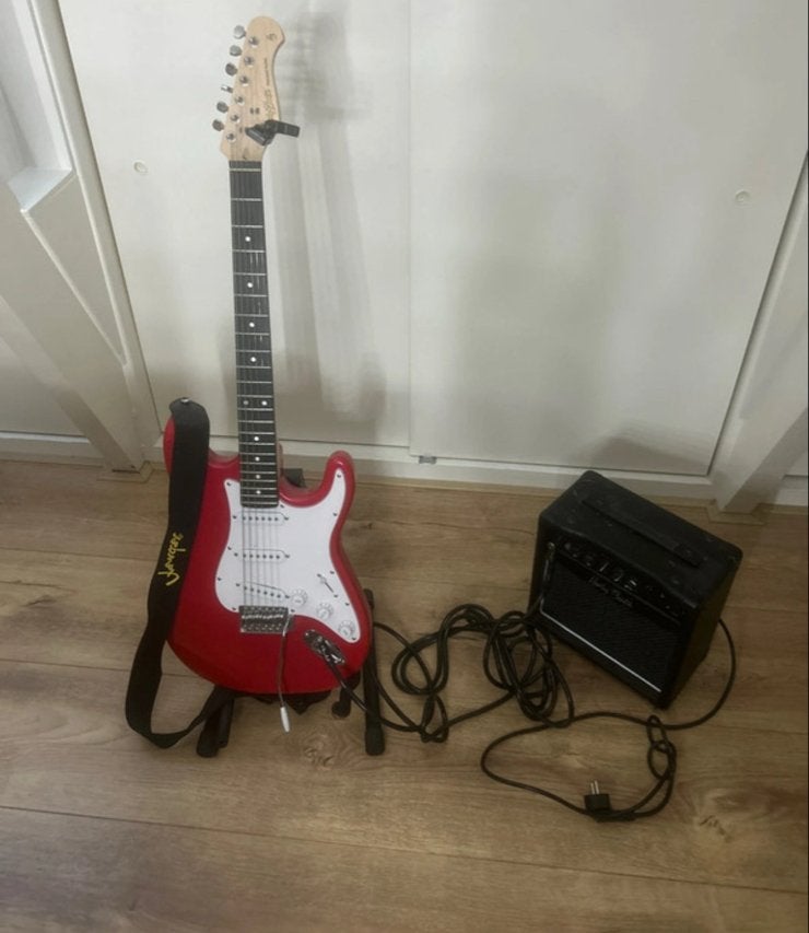 Elektrische gitaar met versterker - Harley Benton, Ophalen of Verzenden, Gebruikt, Elektrische gitaar