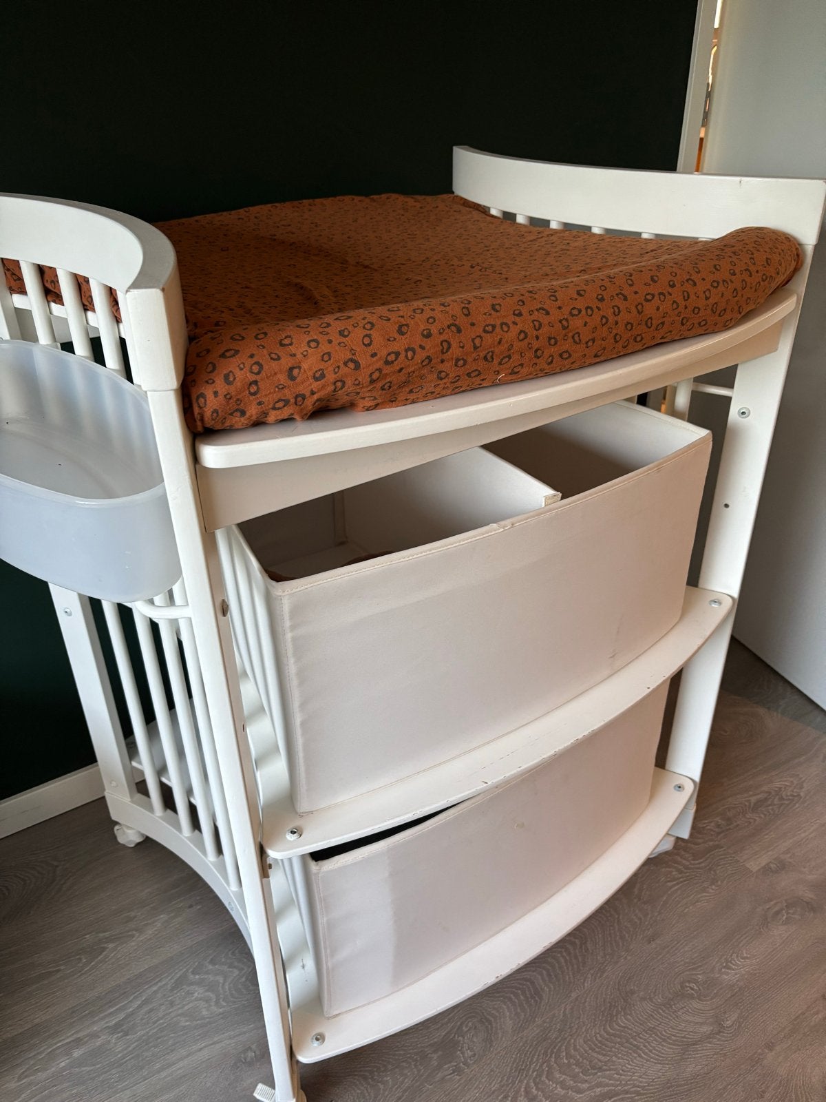 Stokke Home Commode met Aankleedkussen en Opbergers, Kinderen en Baby's, Overige merken, Aankleedkussen, Ophalen of Verzenden