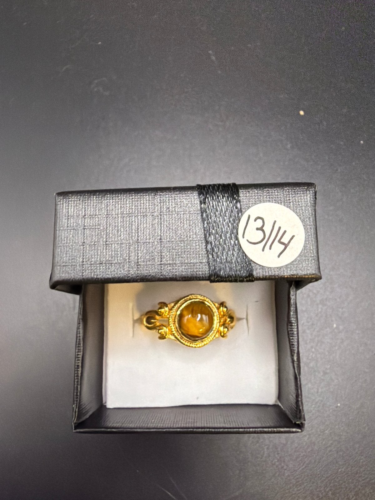 Messing ring met tijgeroog edelsteen, Overige materialen, Ophalen of Verzenden, Zo goed als nieuw, X