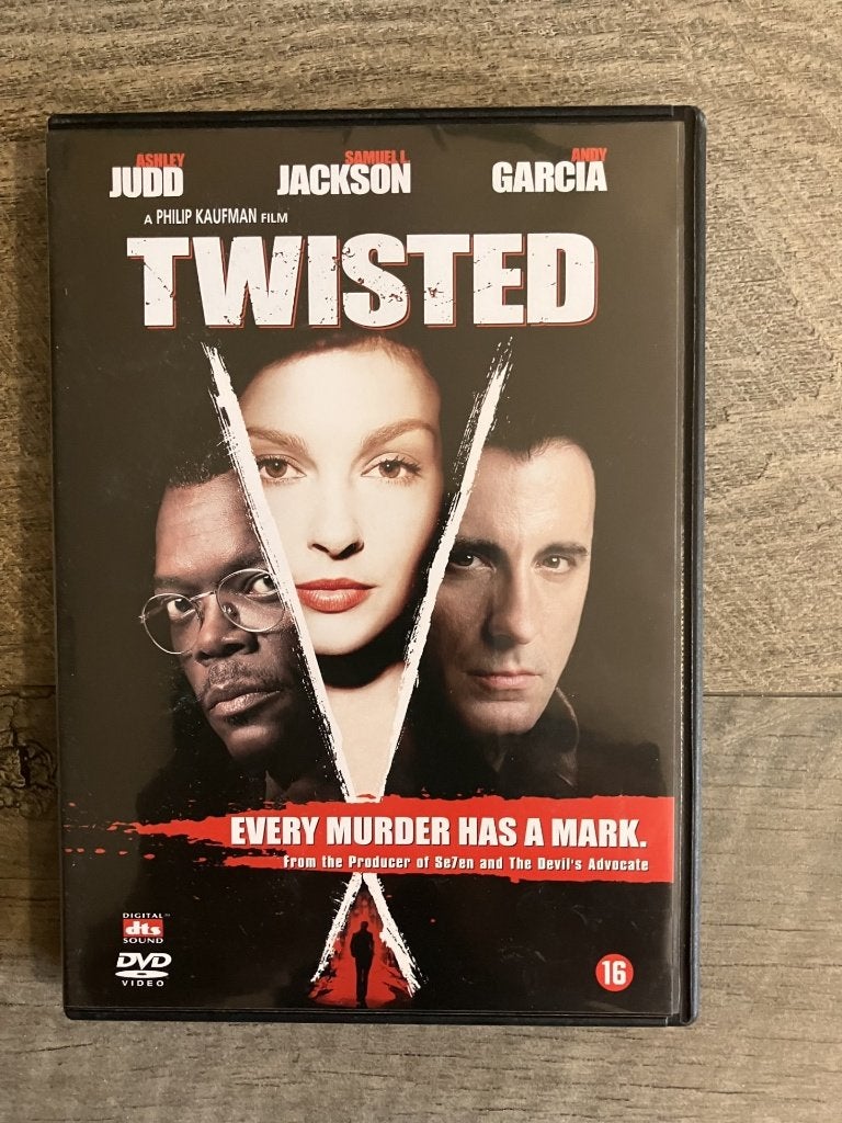 Twisted, Vanaf 16 jaar, Ophalen of Verzenden, Zo goed als nieuw, Actiethriller