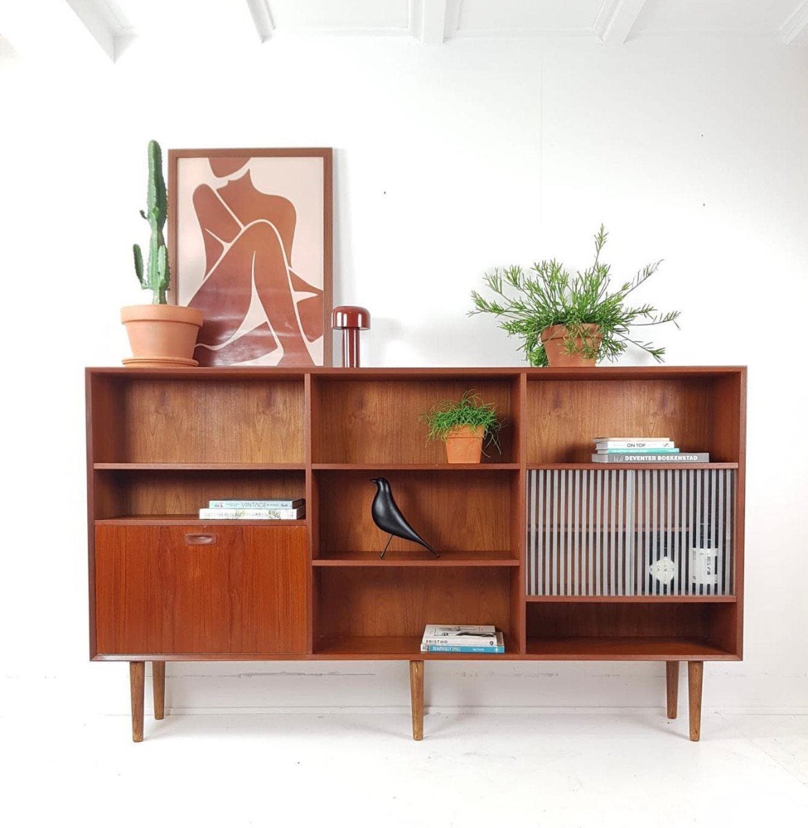 Vintage Deense wandkast | buffelkast | kast teak hout Deens, Ophalen of Verzenden, Zo goed als nieuw, 25 tot 50 cm