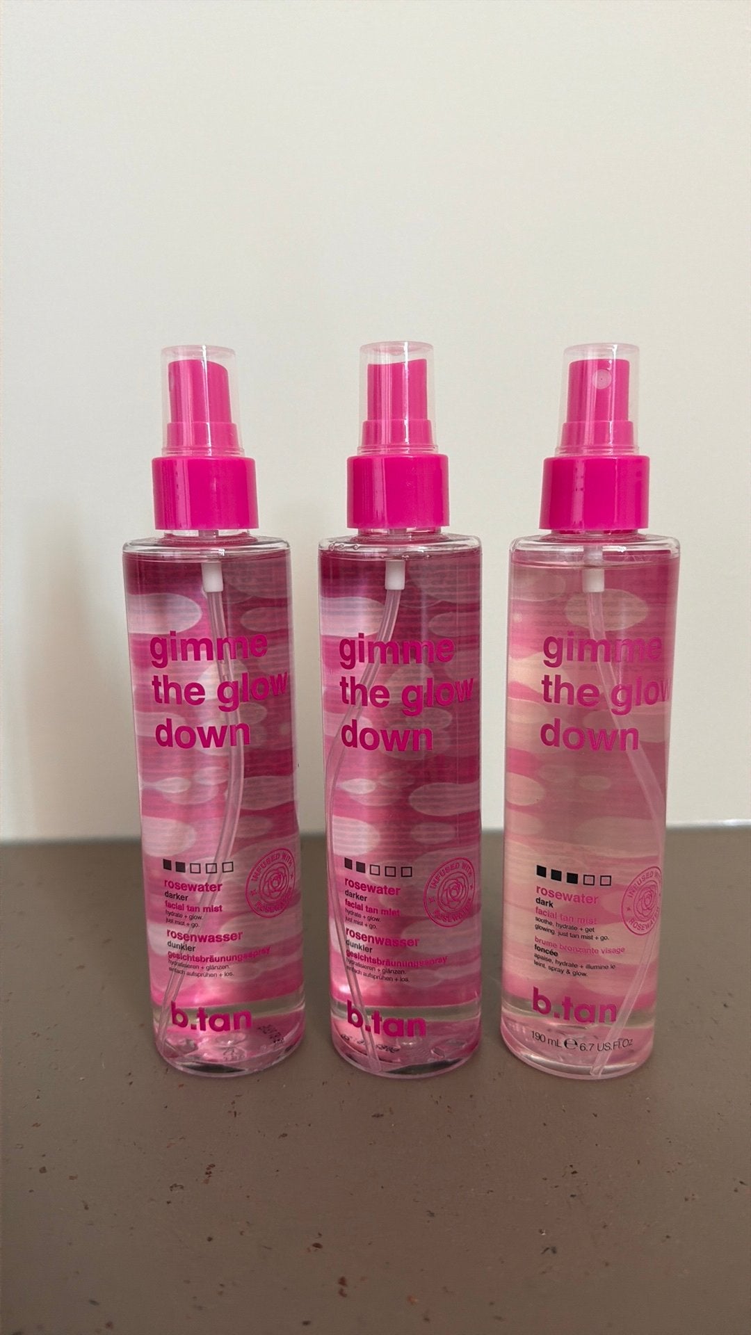 Drie sprayflesjes b.tan gimme the glow down facial tan, Ophalen of Verzenden, Nieuw, Overige typen
