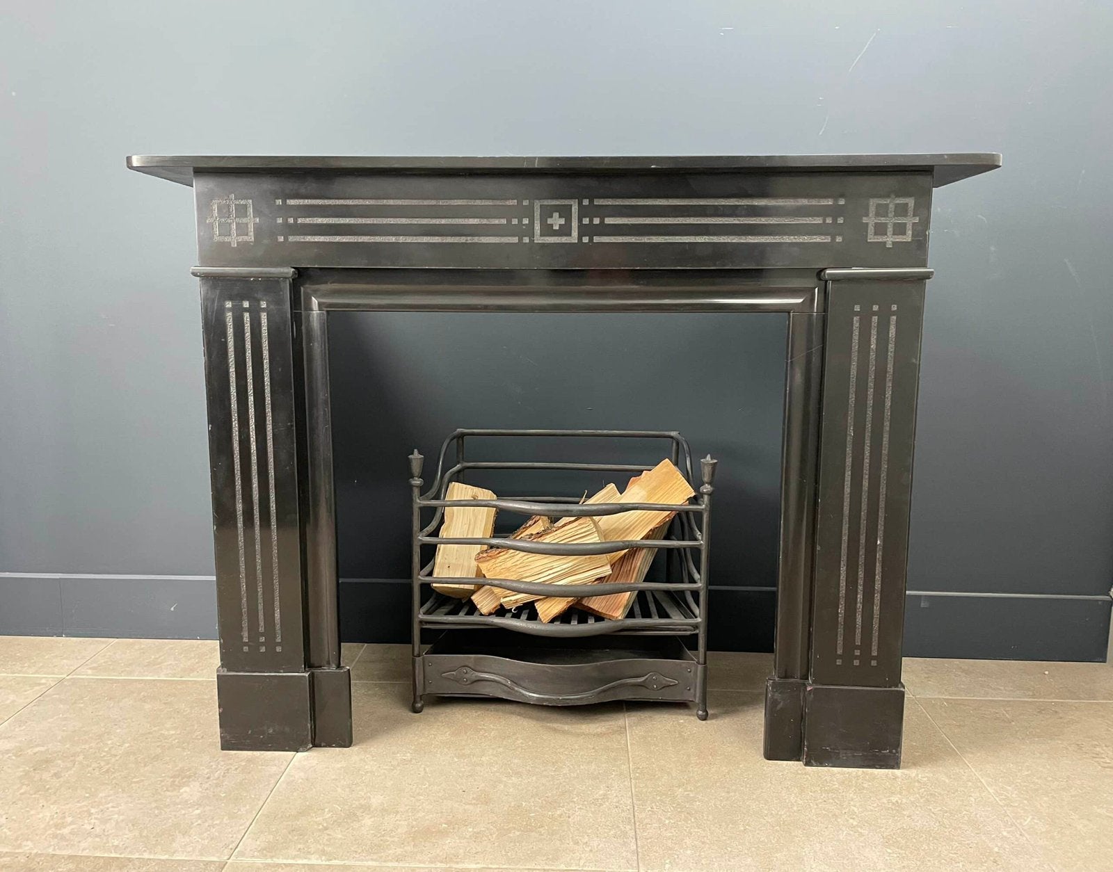 Art deco zwart marmeren schouw openhaard mantel. Jaren 30, Info@renzovanengelen.com, Ophalen of Verzenden, Zo goed als nieuw, Vrijstaande haard