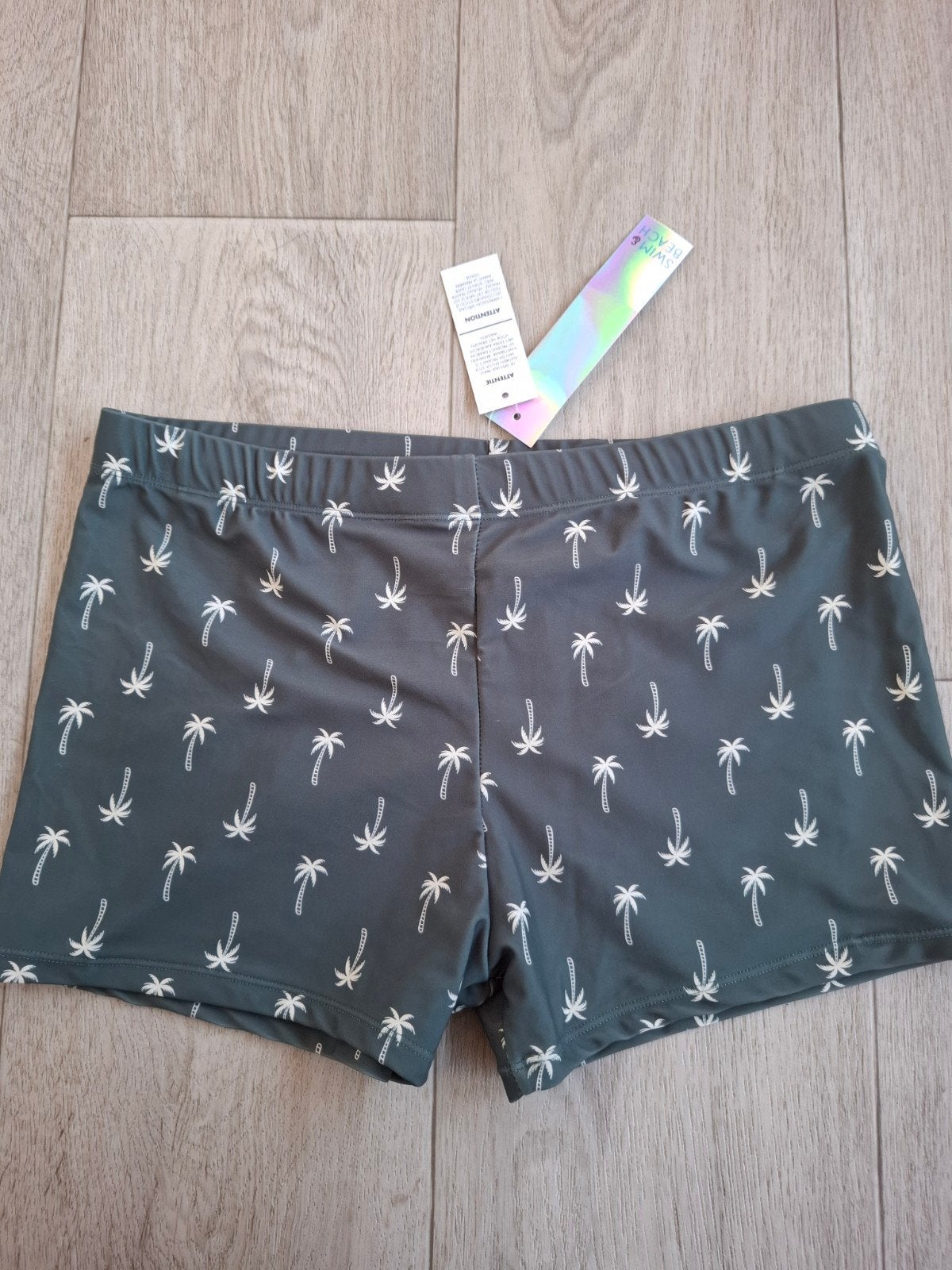 Nieuwe groene zwemshort heren Wibra maat L met kaartje, Maat 52/54 (L), Wibra, Ophalen of Verzenden, Zwemshort