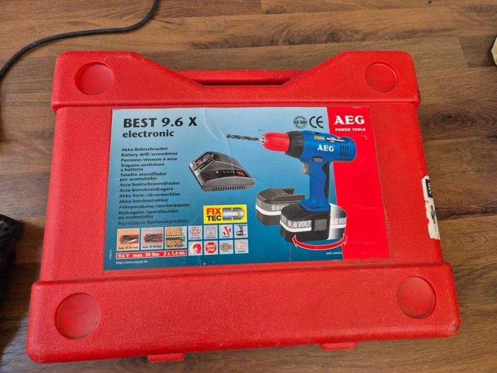 AEG BEST 9.6X Accuboor set met 3 machines, lader en accu's, Doe-het-zelf en Verbouw, Gereedschap | Boormachines, Ophalen of Verzenden