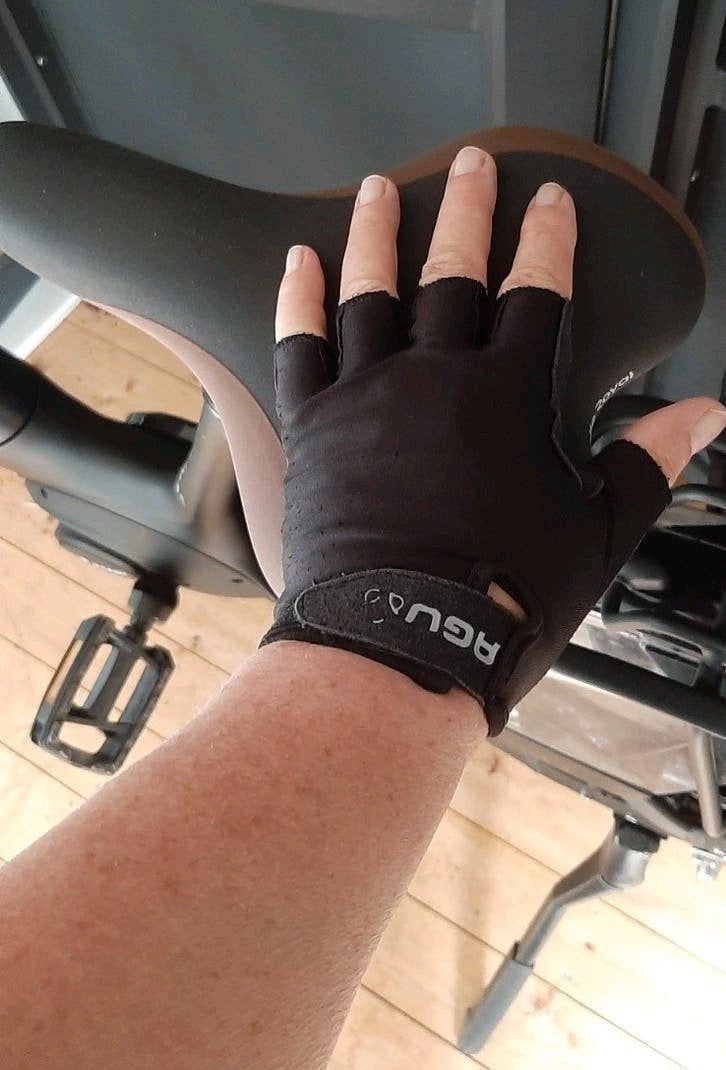 AGU handschoenen voor spinning/fietsen, zwart. Mt. S., S, Gebruikt, Kinderen, Ophalen of Verzenden