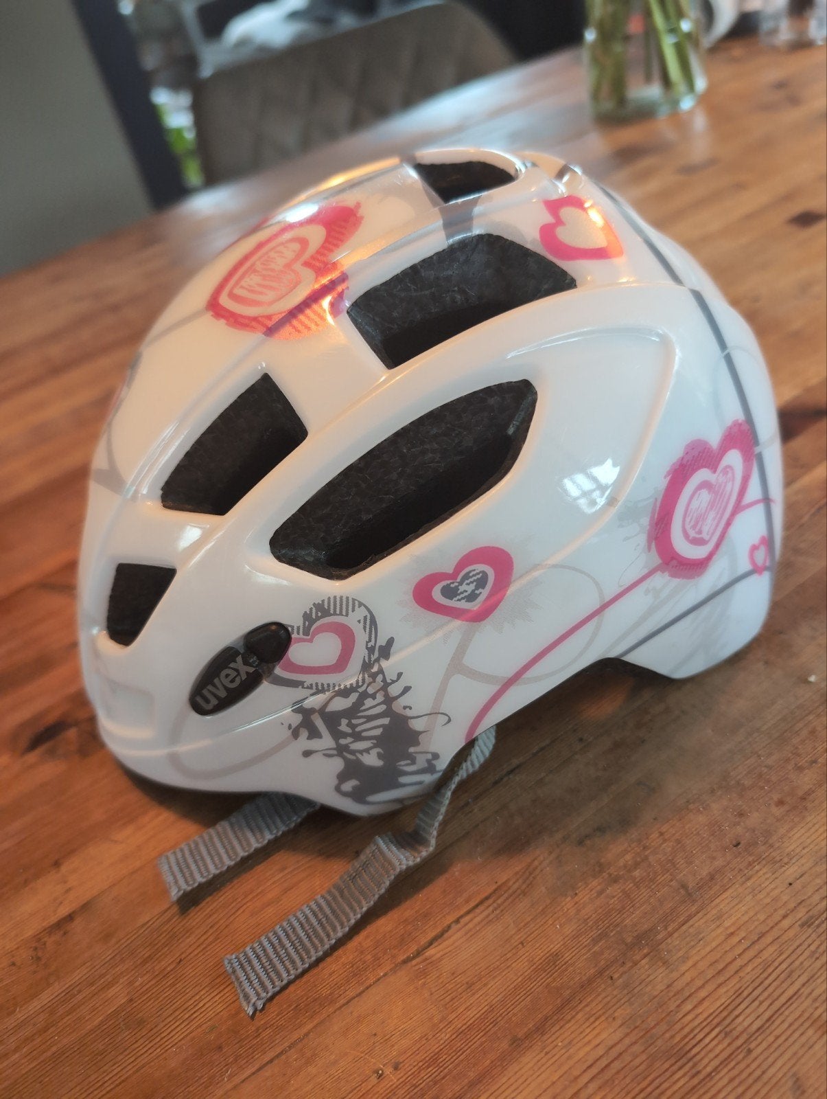 Uvex fietshelm voor kinderen - Wit met hartjes, Fietsen en Brommers, Gebruikt, Jongen of Meisje, Overige maten, Uvex