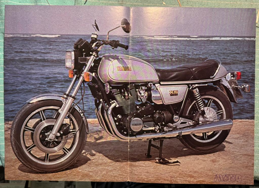 Poster Yamaha XS1100, Verzenden, Zo goed als nieuw, Motoren