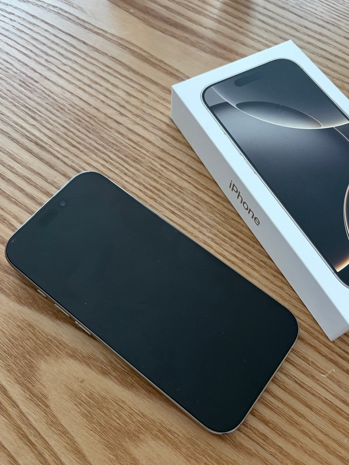 iPhone 16 Pro 128GB Zilver, IPhone 16 Pro, 128 GB, Ophalen of Verzenden, Zo goed als nieuw