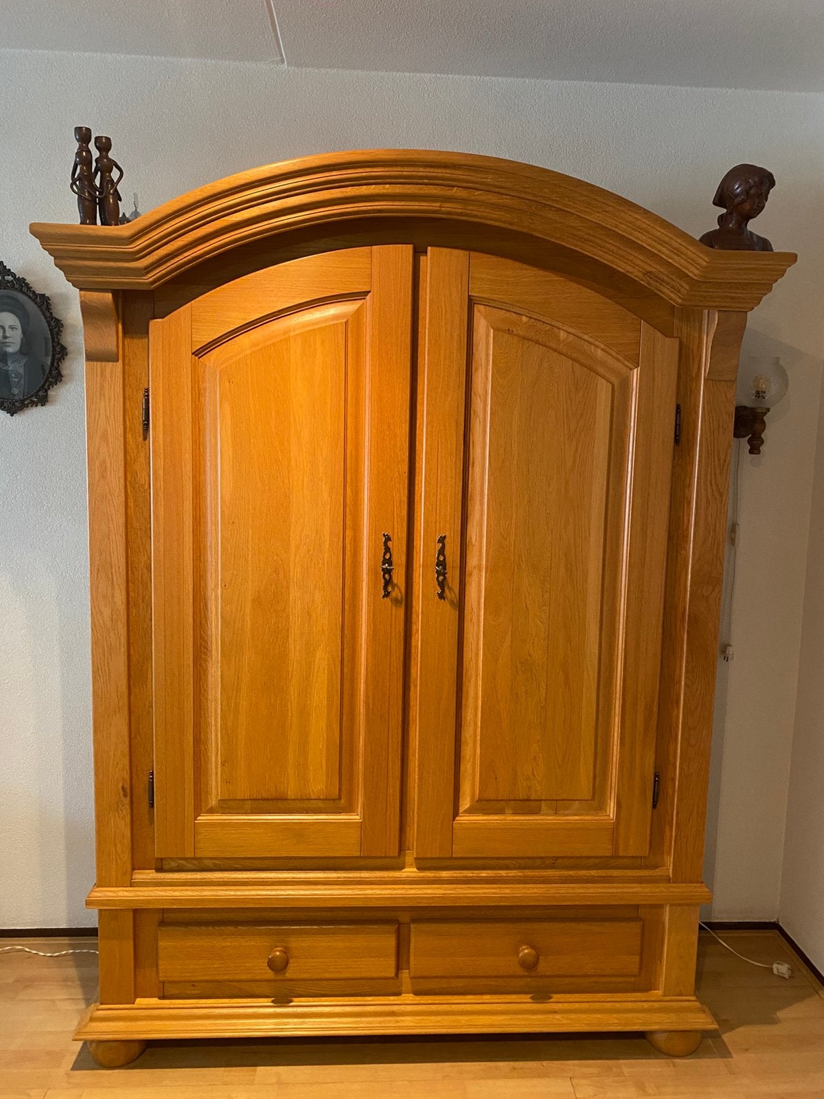 Grote buffet / servieskast, Antiek en Kunst, Antiek | Meubels | Kasten, Ophalen