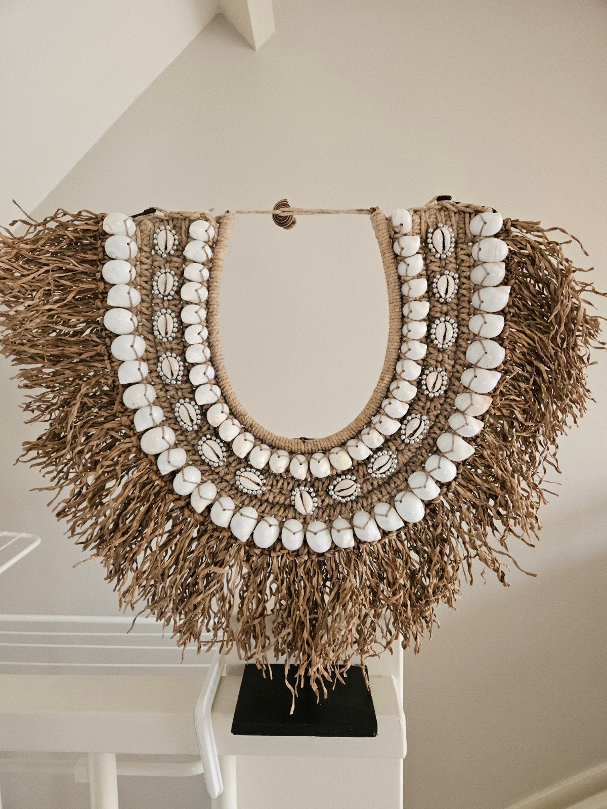 Decoratieve wandhanger met schelpen en raffia, Ophalen, Boho, Zo goed als nieuw, Natuurlijk materiaal