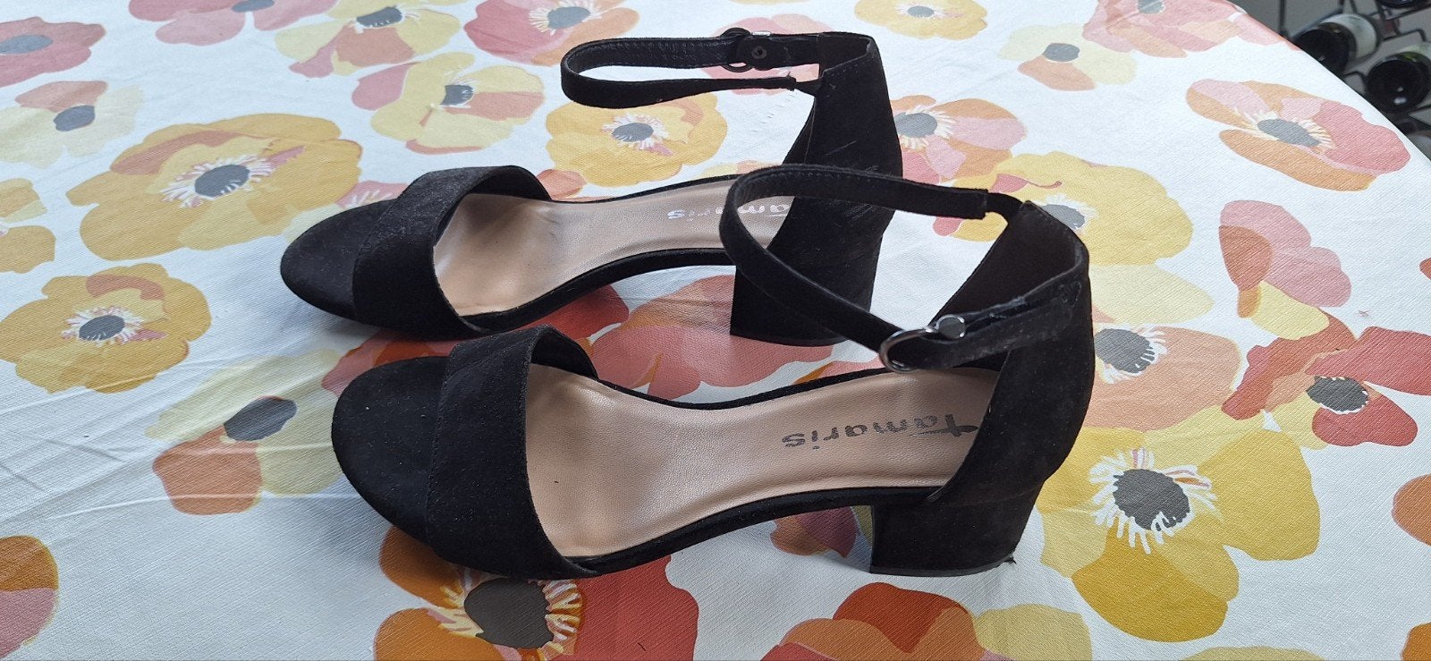 Zwarte Tamaris schoenen, maat 38, Tamaris, Zwart, Zo goed als nieuw, Sandalen of Muiltjes