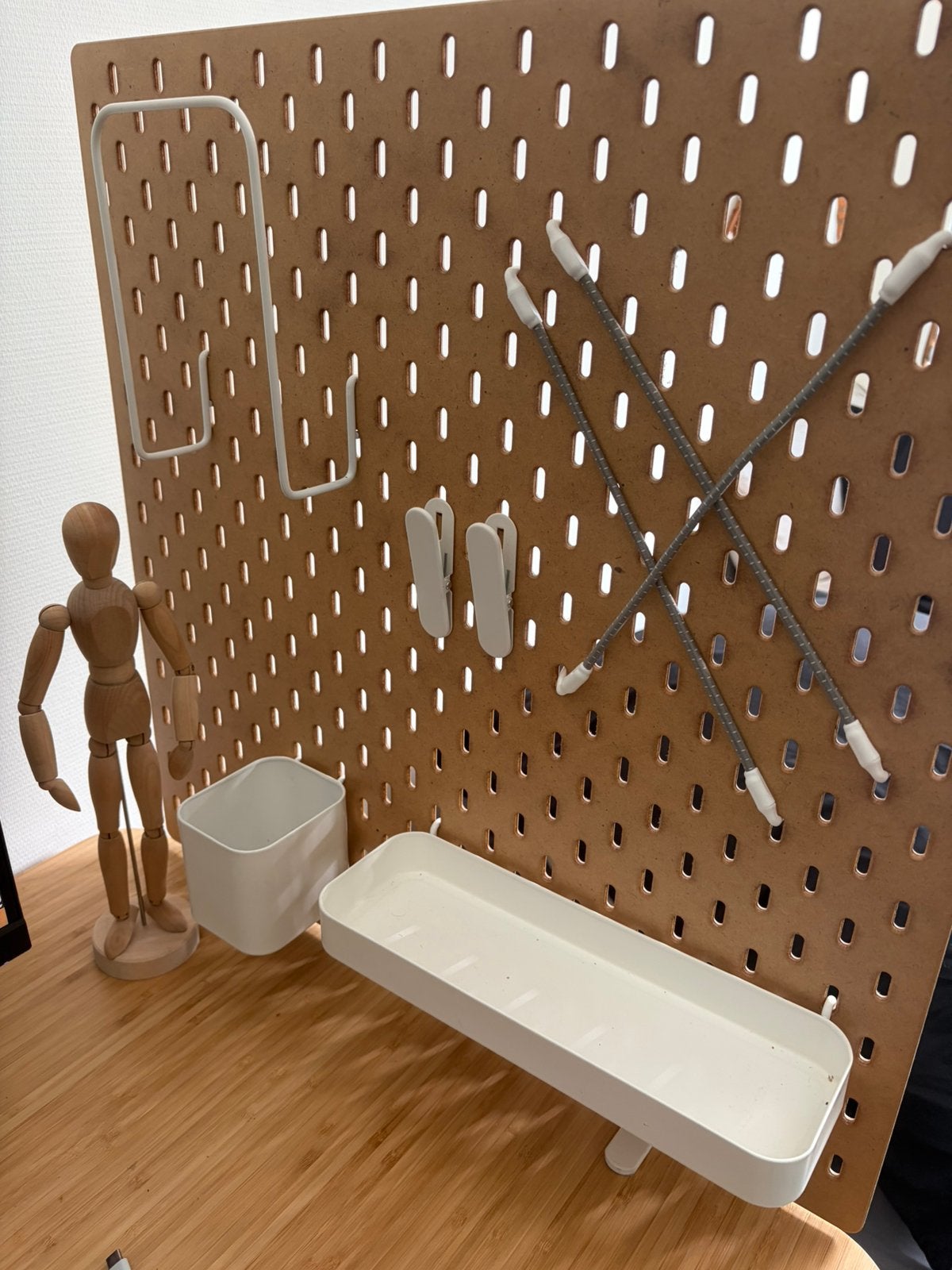 IKEA SKADIS pegboard desk organizer + accessories, Ophalen, Zo goed als nieuw