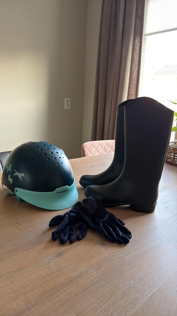Paardrij cap, paardrijlaarzen, handschoenen, Dieren en Toebehoren, Ophalen of Verzenden, Zo goed als nieuw, Dressuur, Cap