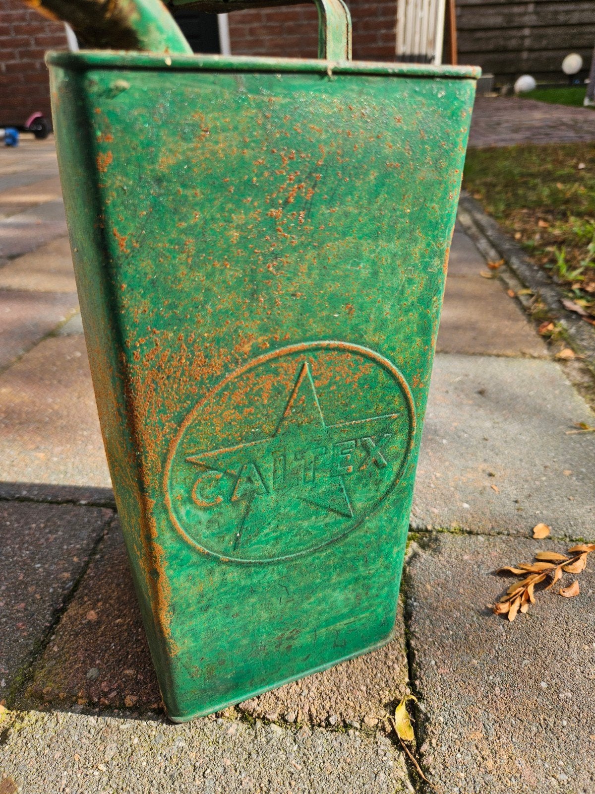 Vintage Caltex oliekan met schenktuit, Ophalen of Verzenden, Gebruikt, Gebruiksvoorwerp