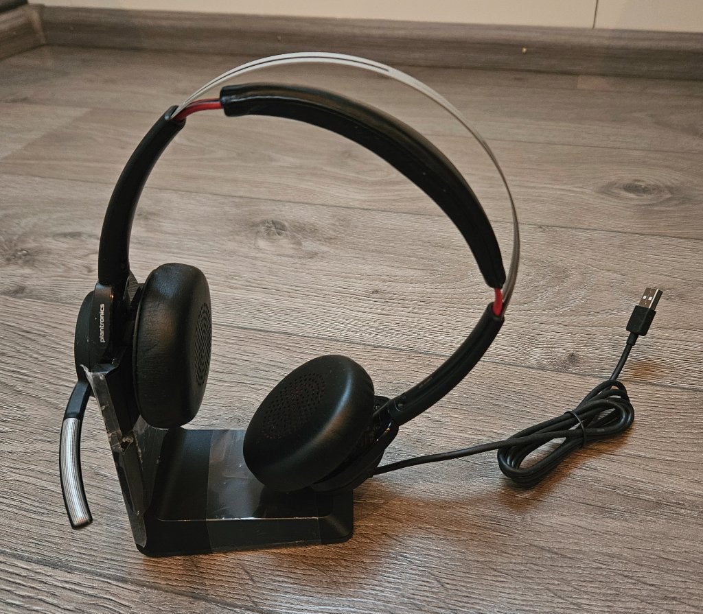 Poly - Plantronics Voyager Focus B825 UC, Computers en Software, Headsets, On-ear, Ophalen of Verzenden, Zo goed als nieuw, Mute-functie