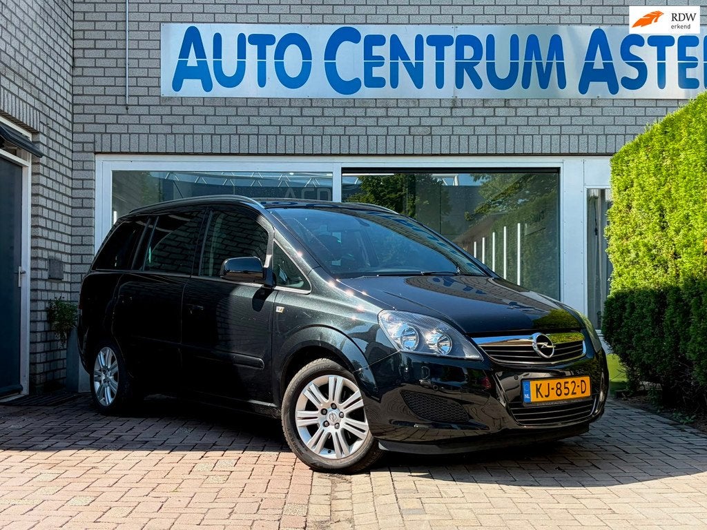 Opel Zafira 1.6 111 years Edition, Auto's, Opel, Voorwielaandrijving, Euro 5, 15 km/l, Gebruikt