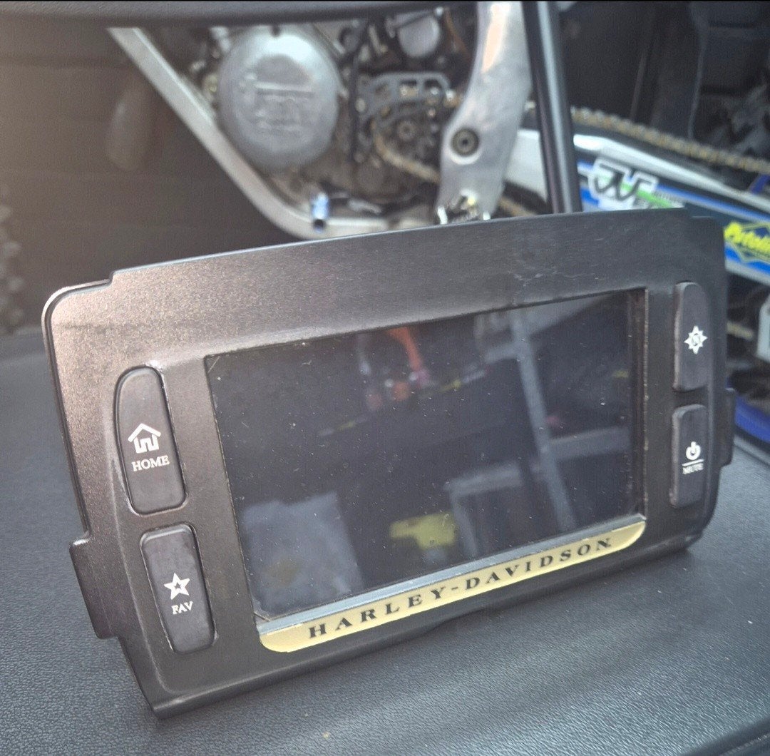 2014-2018 Harley Davidson road glide radio, Ophalen