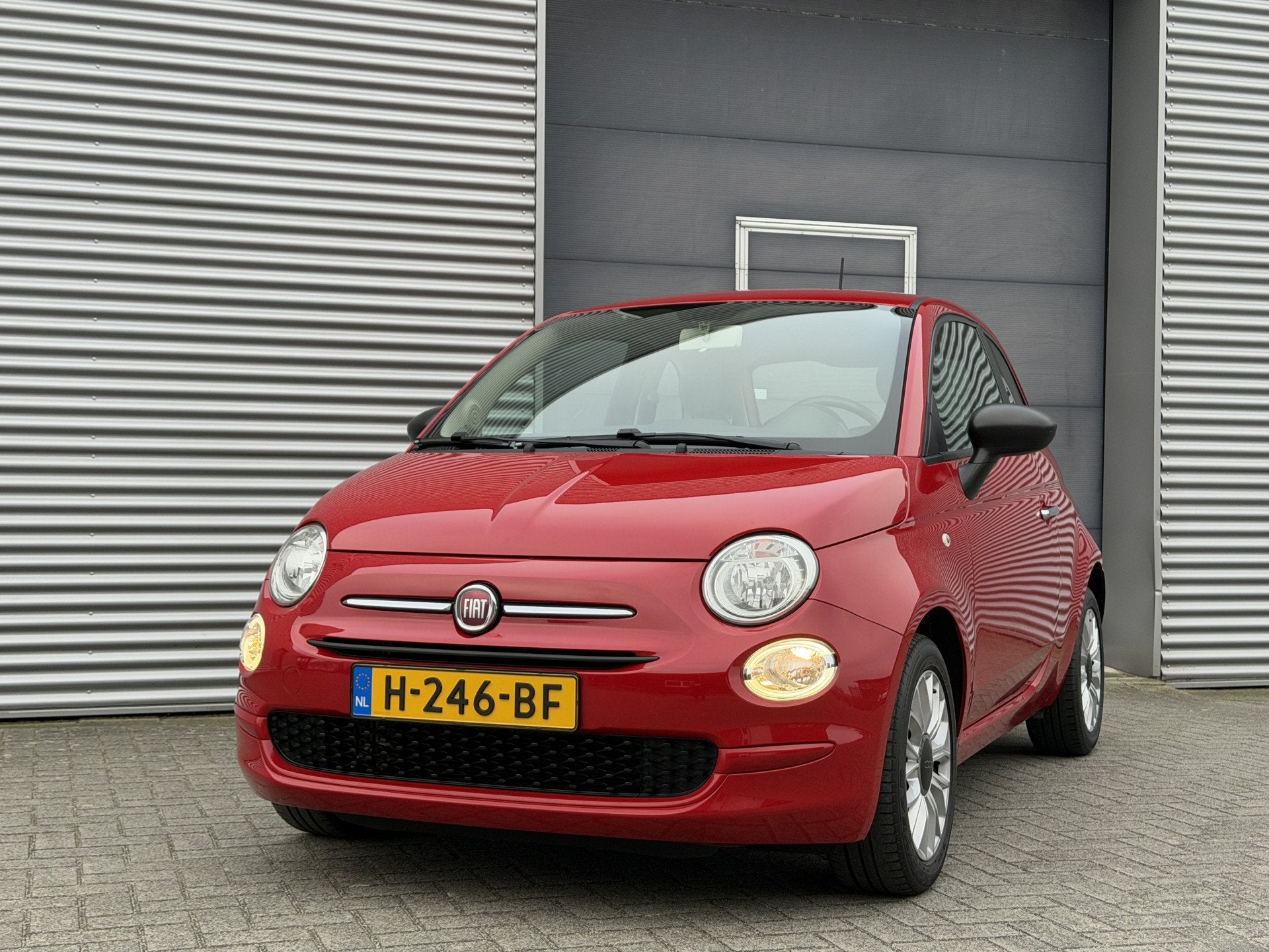 Fiat 500 0.9 TwinAir Turbo Young I Airco I Navi I Cruise I N, Auto's, Voorwielaandrijving, Origineel Nederlands, Bedrijf, Handgeschakeld