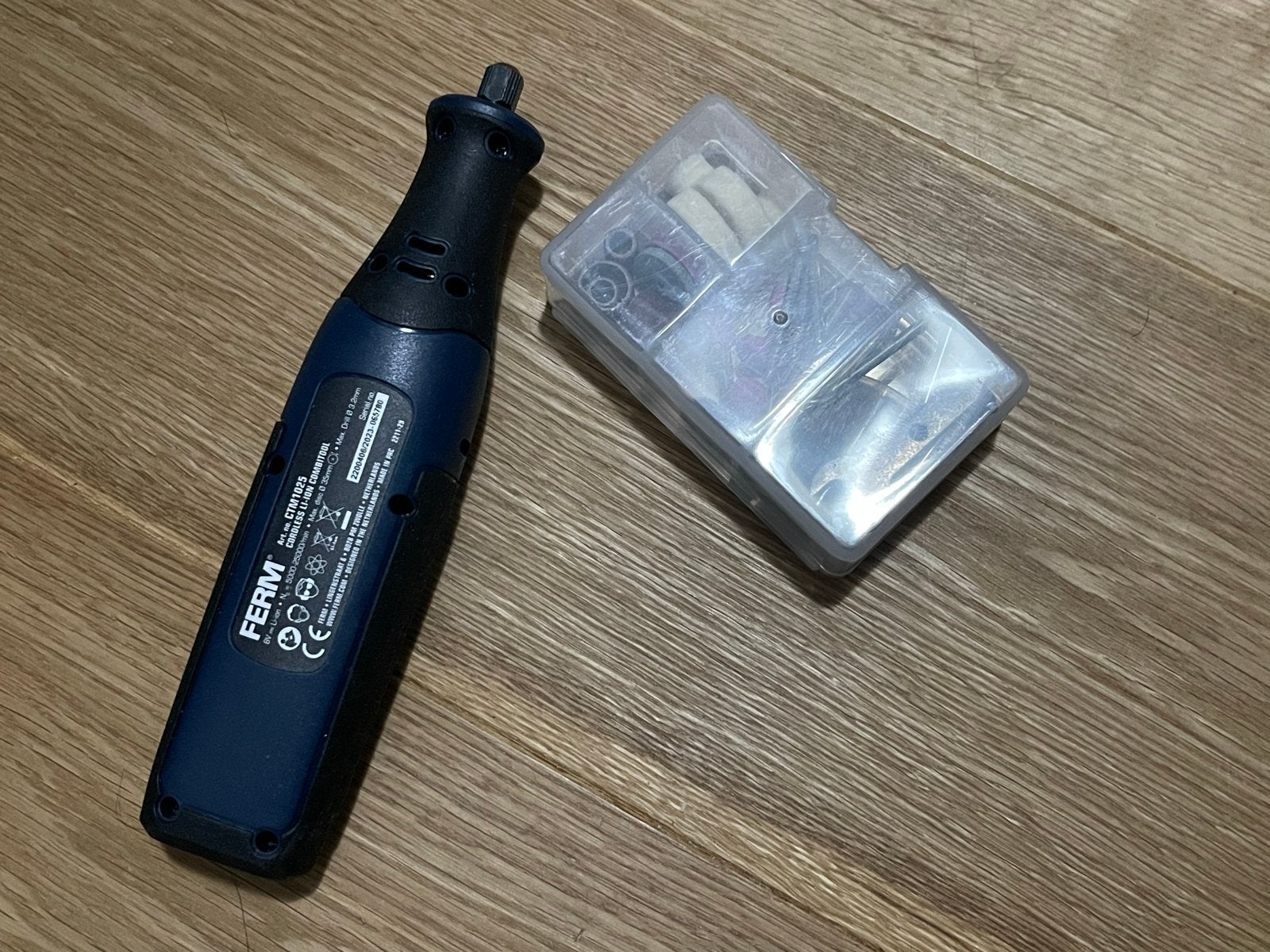FERM Multitool met accessoires, Doe-het-zelf en Verbouw, Gereedschap | Handgereedschap, Ophalen of Verzenden, Gebruikt