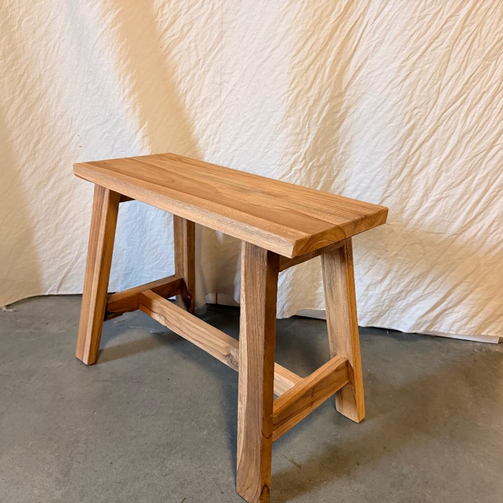 Bankje - Sidetable - massief Teak | Bij TTM Wonen, Huis en Inrichting, Krukjes, TTM Wonen, Meubels – (Perzische) Tapijten en Woonaccessoires